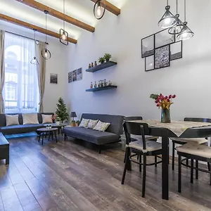 Katarina Blaha Square Apartamento